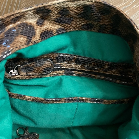 Kate Landry Cheetah print shoulder bag - Picture 7 of 7